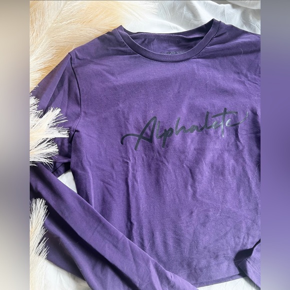 Alphalete Long Sleeve Signature Crop - Picture 2 of 3